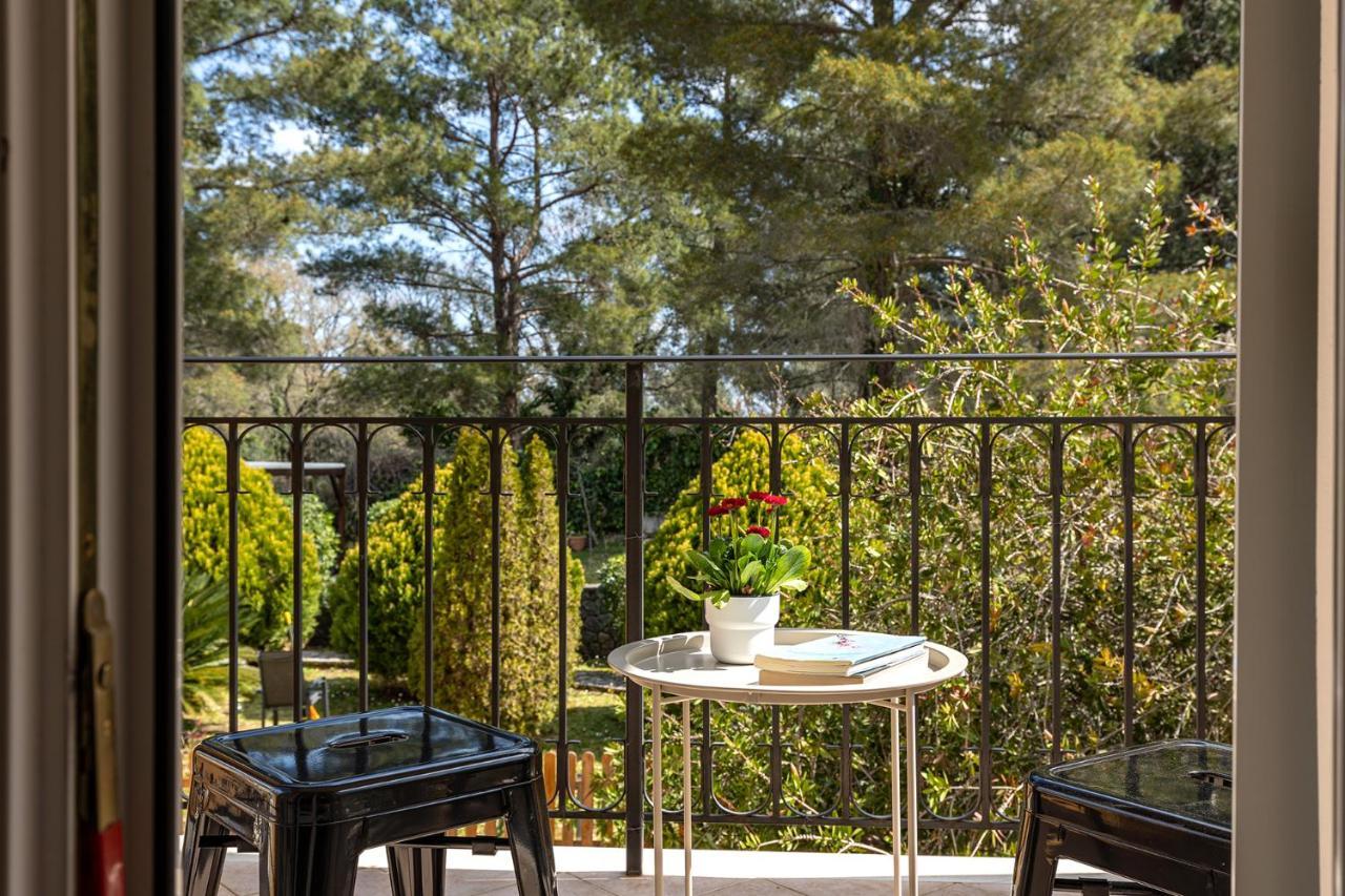 Spyrelia Villa With Private Pool & Outdoor Hot Tub Dassia  Ngoại thất bức ảnh